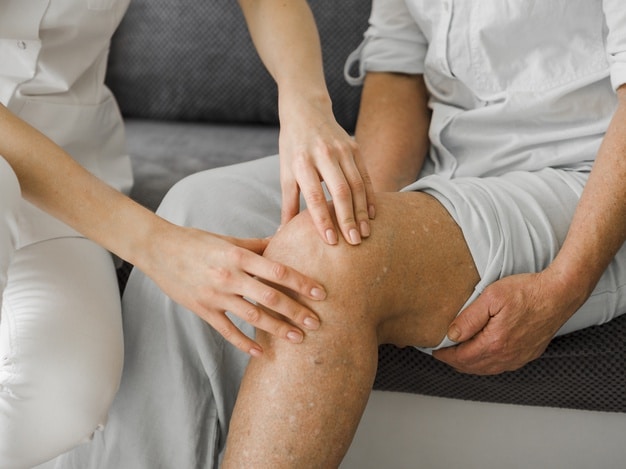 patient-doctor doctor treating cancer